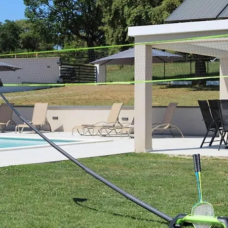 Villa Monte Vernal Mit Pool