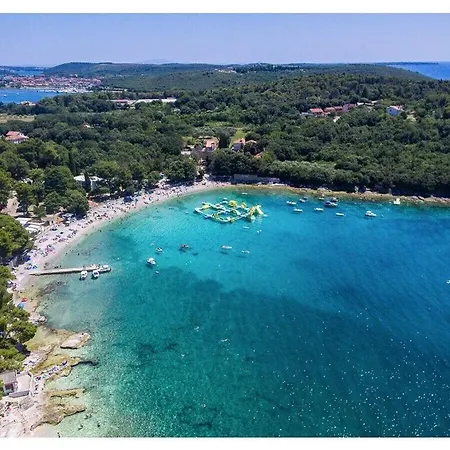 Villa Monte Vernal Mit Pool Pula